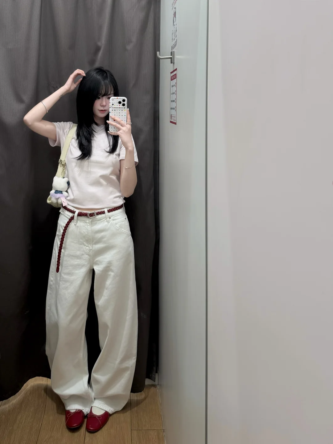 优衣库早春白女松弛感🎐简单干净白色好清爽