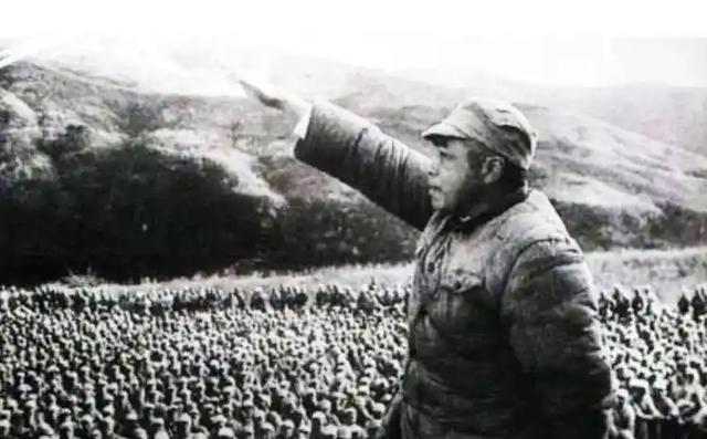 美国人问一位中国朋友：为什么中国没有世界名将？而我们美国却很多。中国朋友反问他：