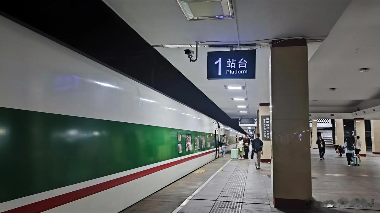 【三季度调图】由南宁发往上海南的两趟T78和T26将升级为动集列车，采用5组第三