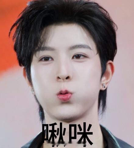 啊啊啊啊这个打卡棒可爱鼠了！！！！！！🐹到了很久了才回到家拍我将带着他和邱邱走