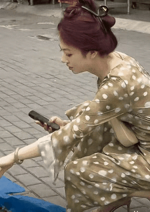 这是谁家的娘子，没人认领吗？