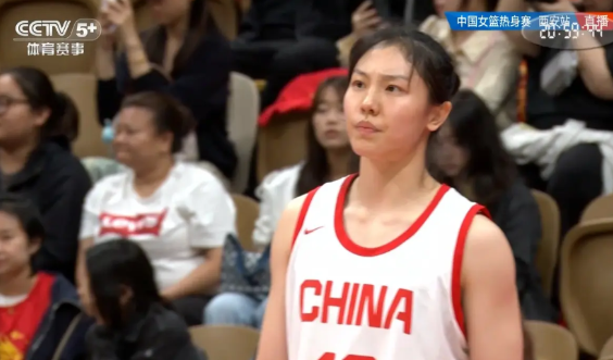 中国女篮姑娘张茹真是难堪大用！在今天结束的一场热身赛中，中国女篮在主场以91：8