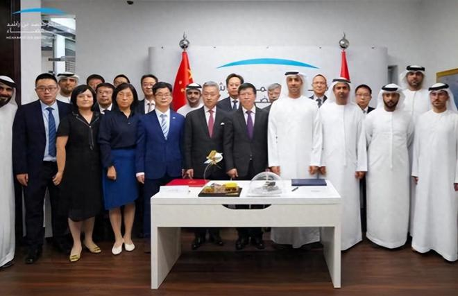 美国强行从中国手中抢去阿联酋月球车发射项目，给中国造成巨额市场损失。事情得从
