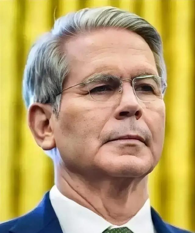 美国已经确认，世界可以让美国称霸，但中国不在美国的世界范围内。贝森特表示，中国购