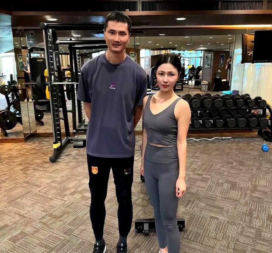 邵佳一这挖人速度，简直是“闪电战”啊！中甲刚结束第二天早上就联系徐彬，这要是