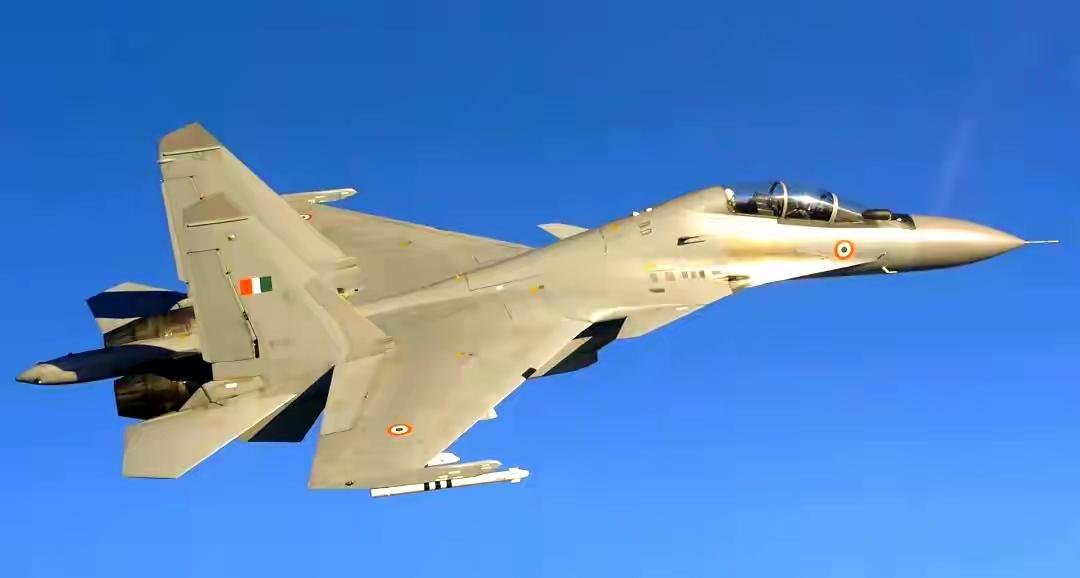 印度战机又坠了？这次是苏-30MKI，网友：习惯了？印度空军的苏-30MK