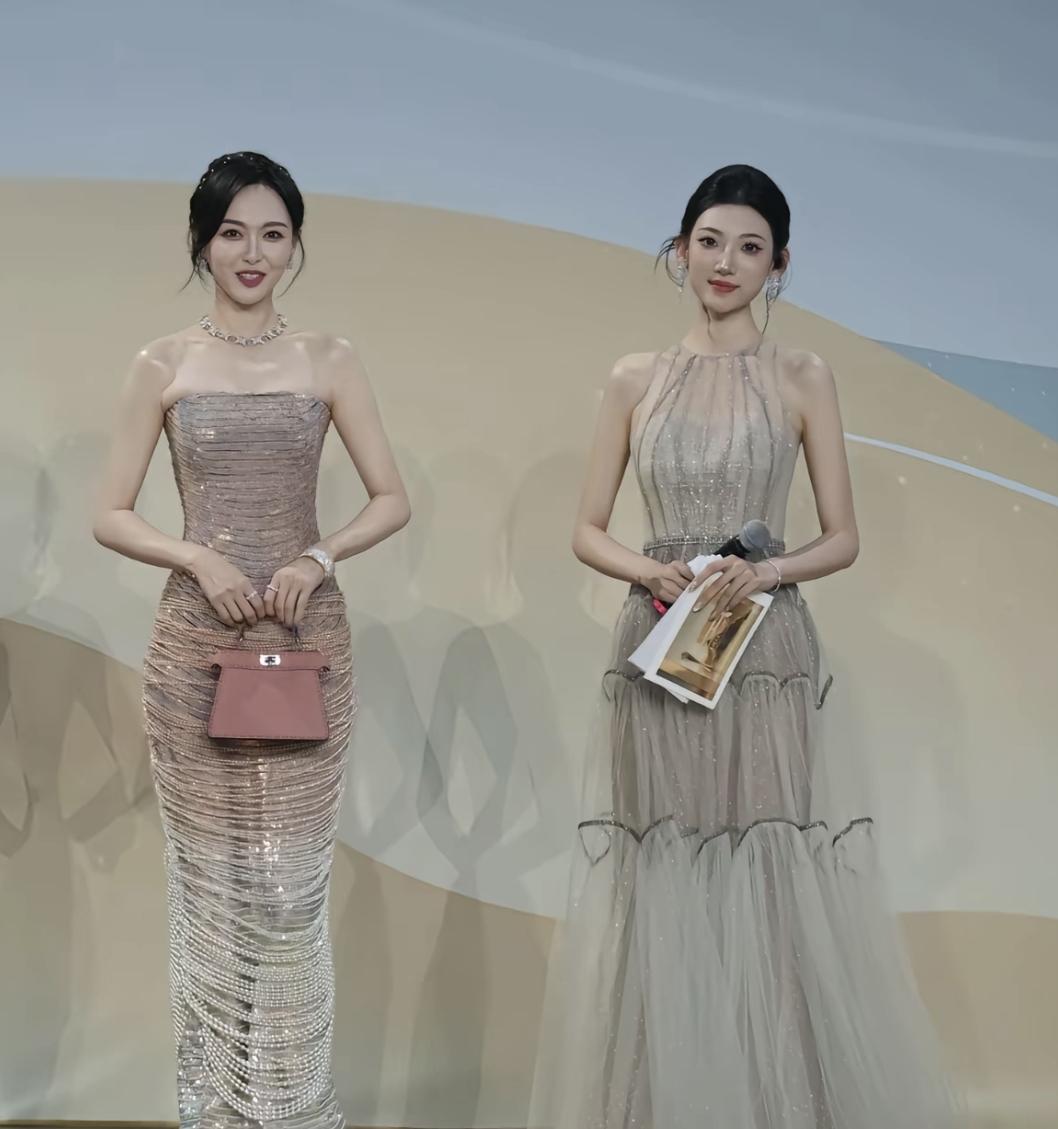 明星好漂亮好自然，一看就是天然美女[爱心]唐嫣是真的太好看了平时单看没觉得