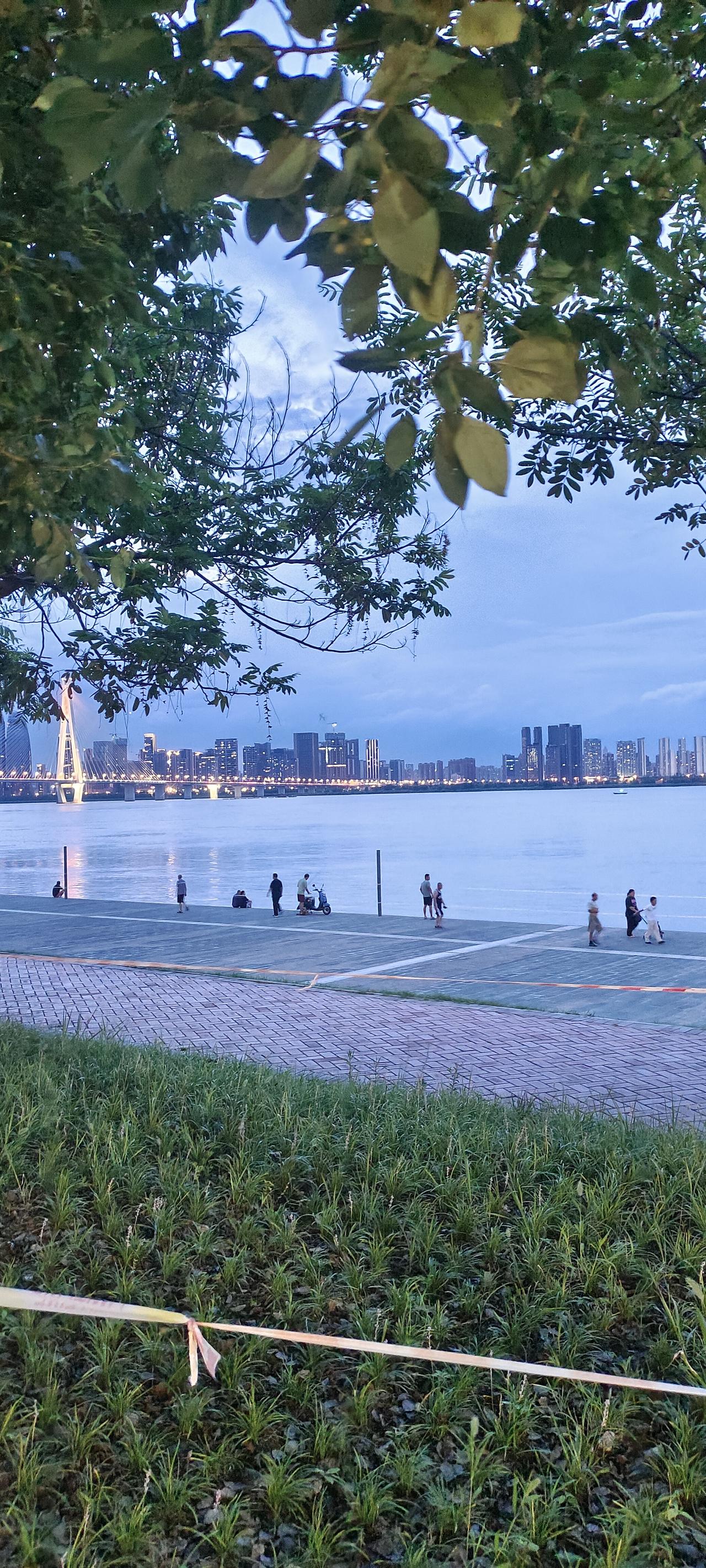 大龄剩男剩女为什么越来越多？不管是在城市还是在农村你会发现结婚越来越难了