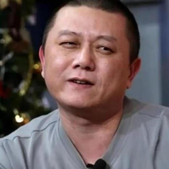 突然发现解放台湾省的建议，王朔的思路太妙了，他曾说收复台湾不需要打仗，先宣布台湾