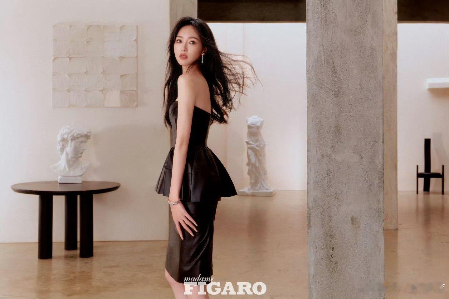 唐嫣演绎千面都市丽人唐嫣这气场，杂志封面都能当海报！好美，永远都可以相信她的表