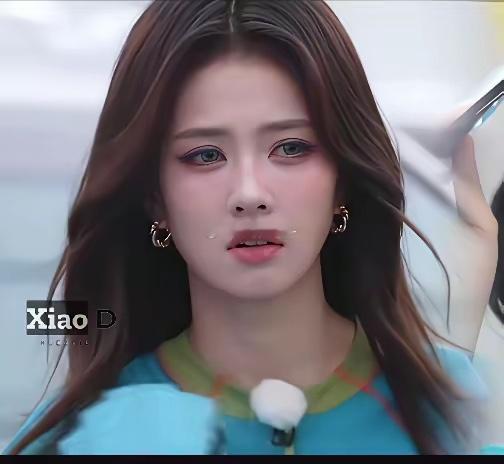 感觉白鹿好心酸，每天费尽心思把自己打扮好看，结果人家一个淡妆都能把她秒了