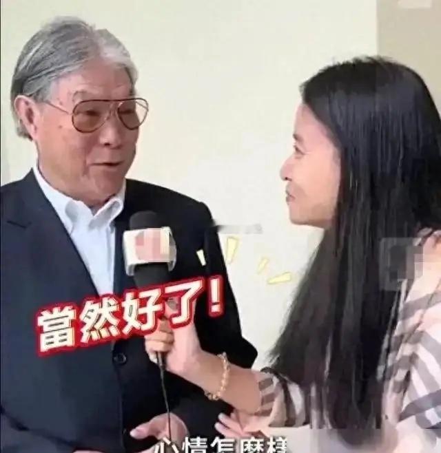 霍家三公子低调完婚，豪门婚姻风向变了？霍启仁结婚，动静小得像普通打工人办酒席。没