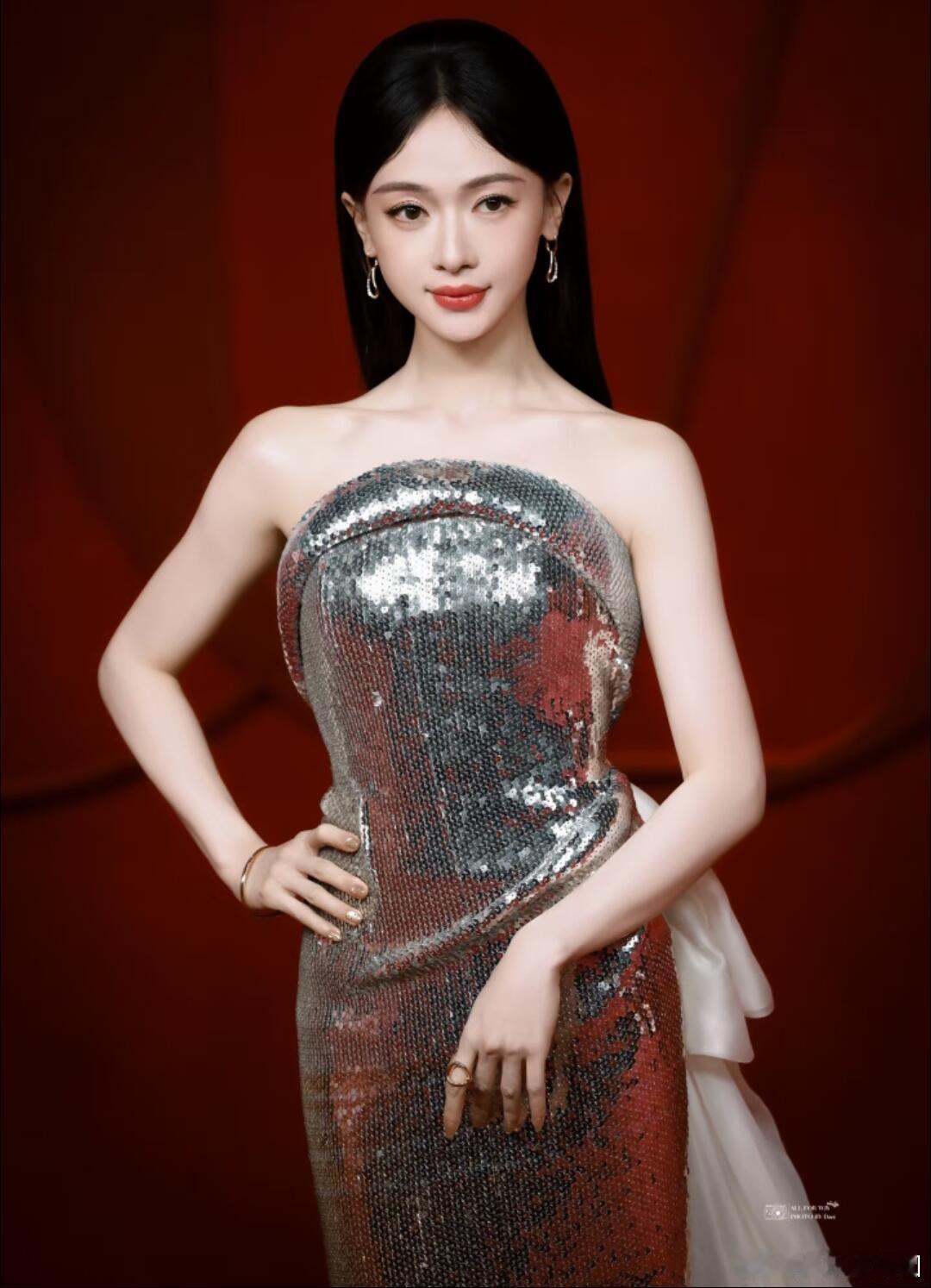 已成为吴谨言采访粉彻底迷上吴谨言的采访了！她真的超通透。说到扛剧，她说尽力选好