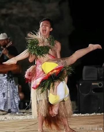 想当年柳岩为了收视，真的豁的出去​