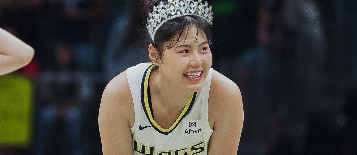 今天的WNBA比赛中，达拉斯飞翼客场以81比80险胜印第安纳狂热。李月汝本场