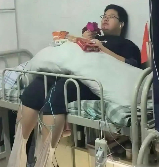 室友每天都这样毕业了可咋办啊​​​