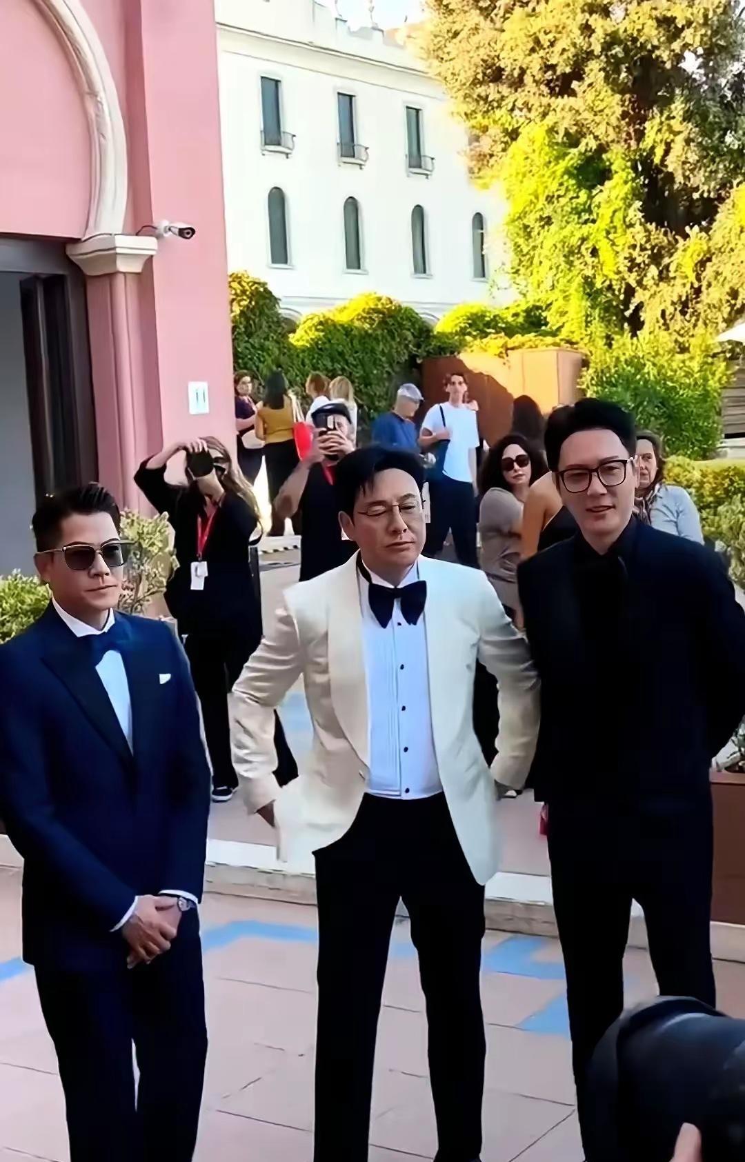你说气人不气人？三个人里明明郭富城最矮，但也偏偏他最帅！看到郭富城才明白，男人