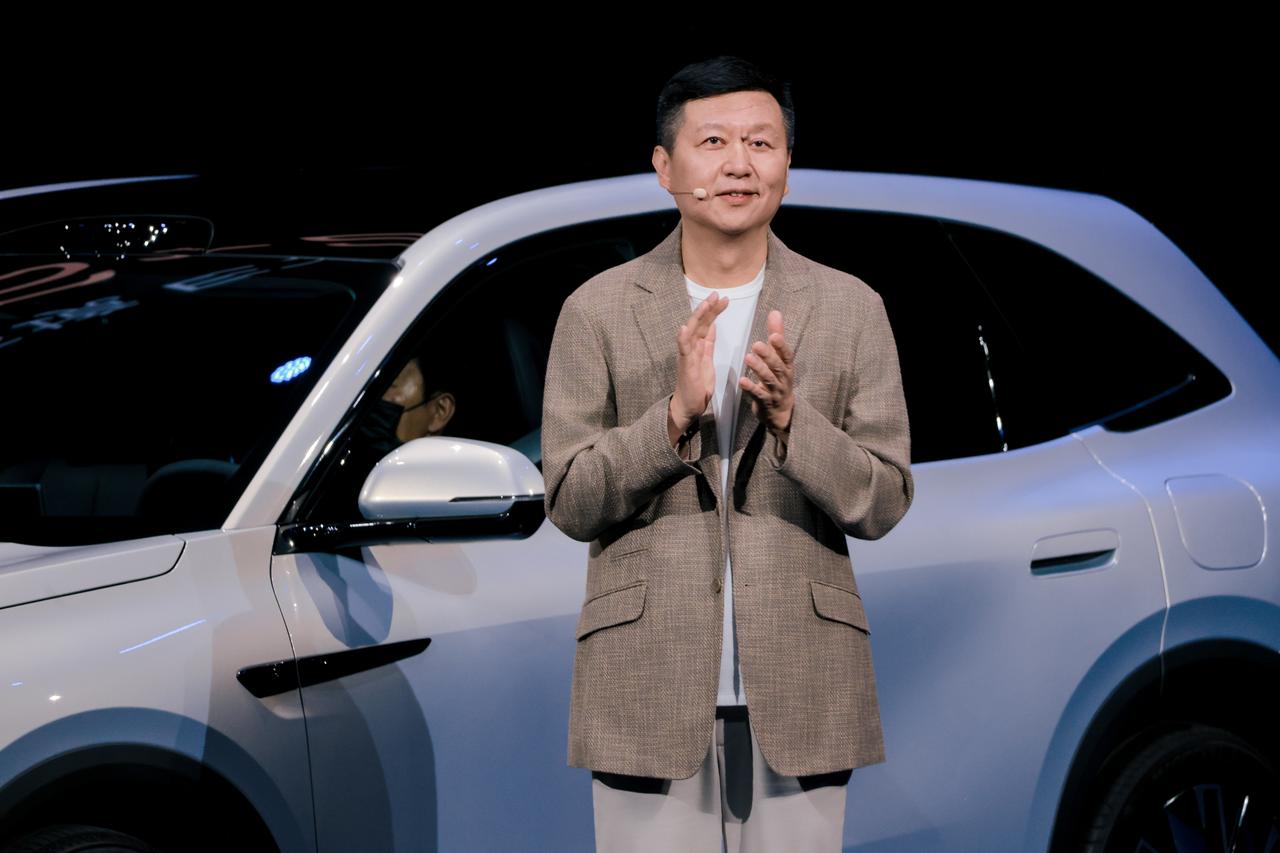 稳字当头，别克至境E7用大师级底盘打造安心出行对于家庭出行而言，车辆的平稳