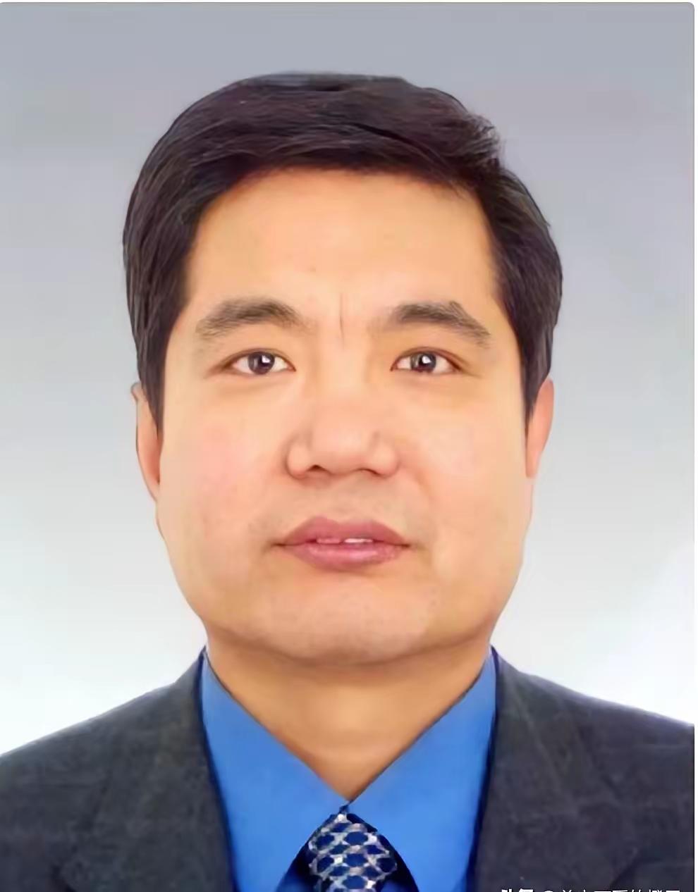 怪不得有些地方的绿化工程总是翻来覆去地折腾，看看淄博这位"种树达人"的下场，算是