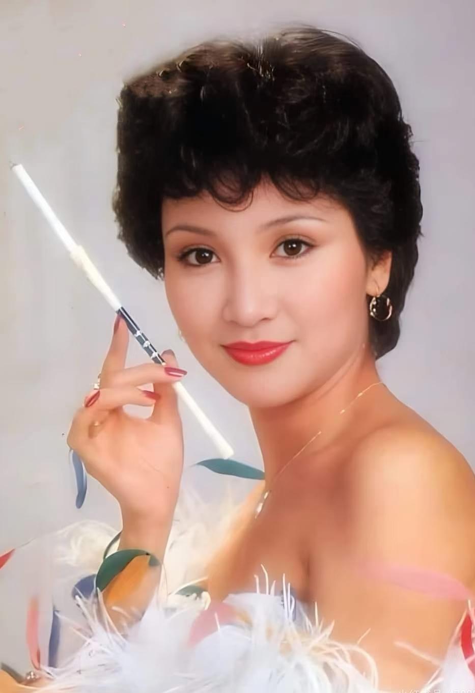 面相是骗不了人的，狄波拉看上去像是富贵人家的大小姐，但是不查不知道，狄波拉简直就