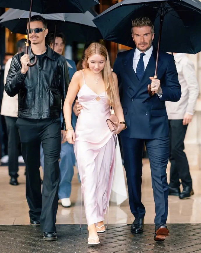 贝克汉姆女儿小七真是越来越漂亮了，才14岁身高就有一米七五​​​