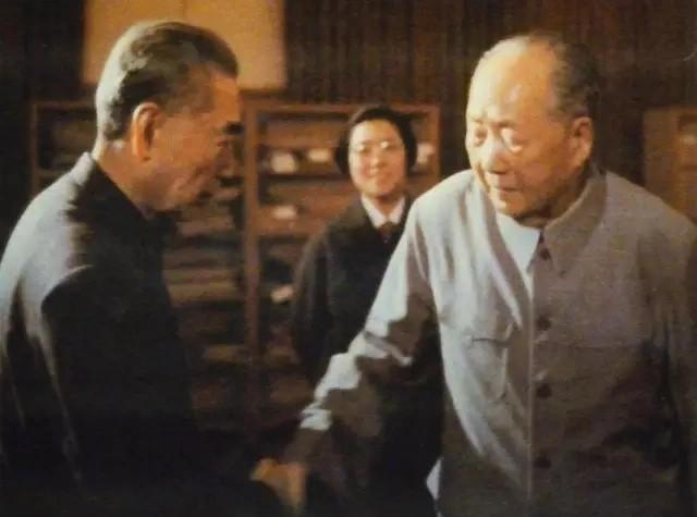 1974年底，81岁的毛主席乘专列来到湖南长沙，入住省委九所，在此逗留了114天