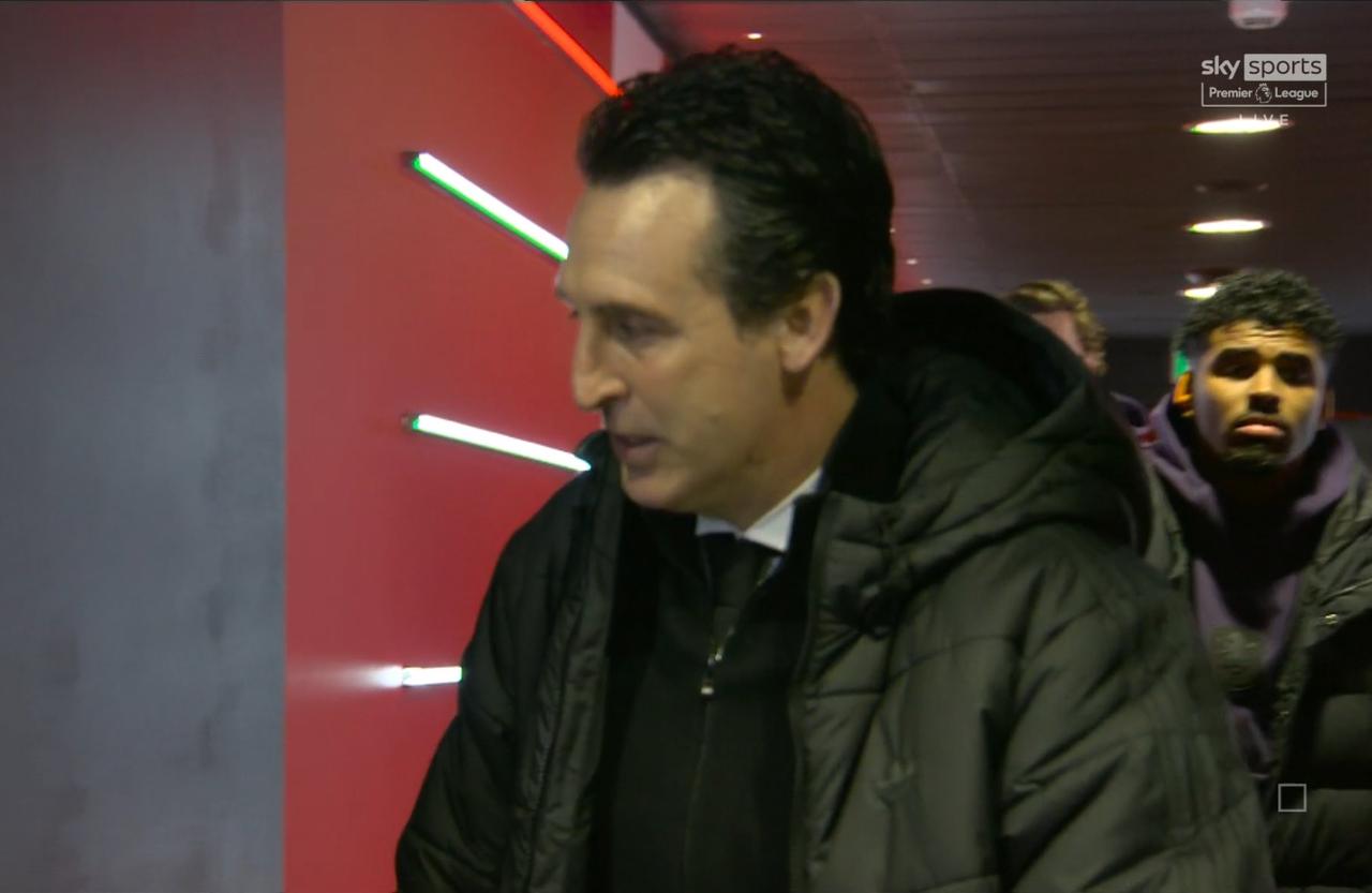 【不握手？这没啥】英超第19轮，阿森纳4-1击败维拉！比赛结束后，埃梅里匆匆返回