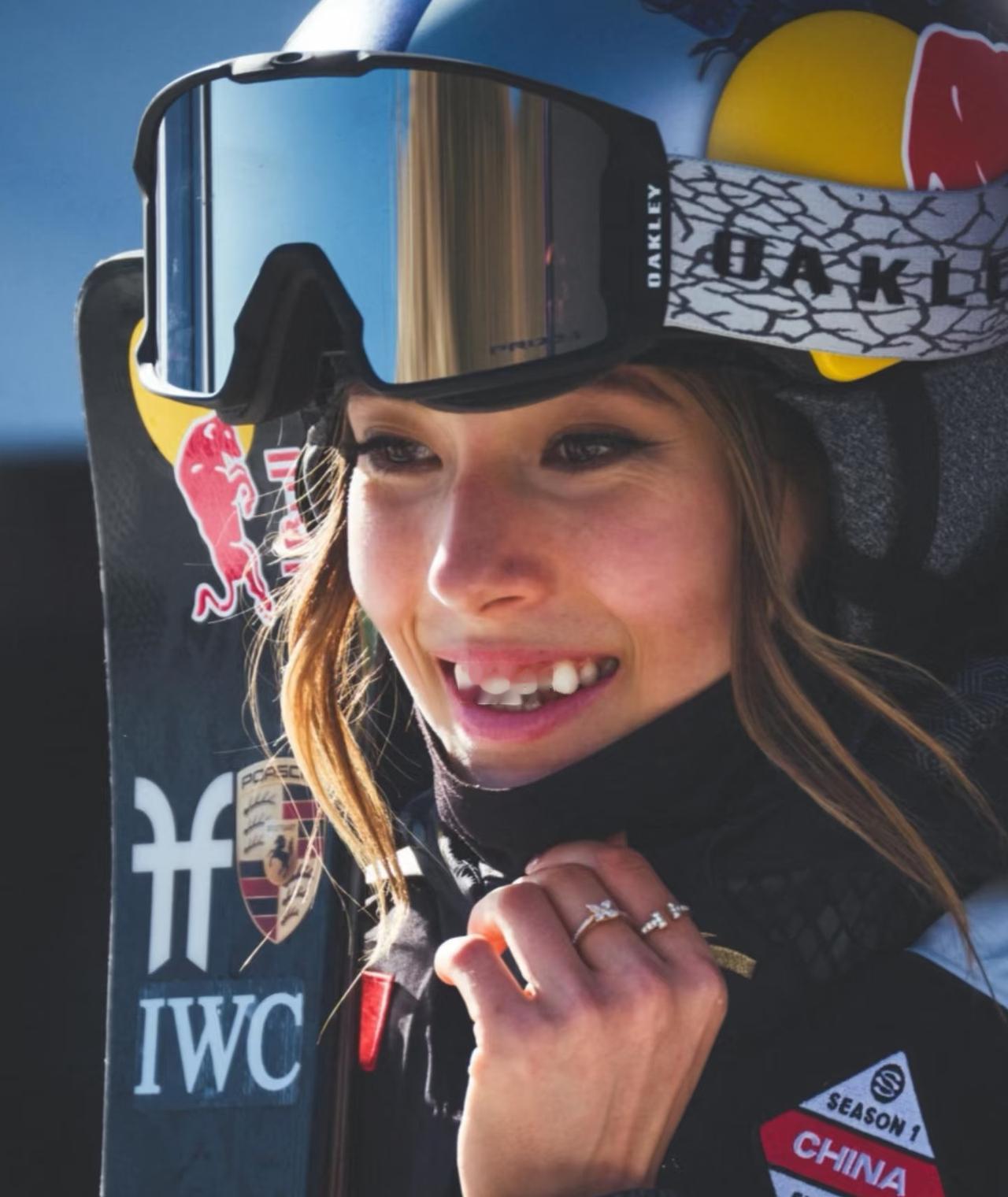 真的太好笑了！谷爱凌霸气回答记者问题谷爱凌赛后采访，国外记者问她：“你觉