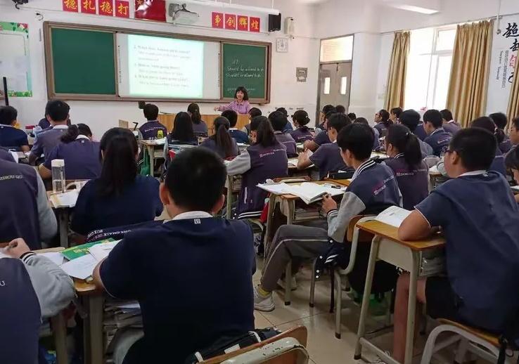 初中成绩常年稳居年级前三，从不熬夜，学霸平时这样学习初中年级前三的学霸到底是