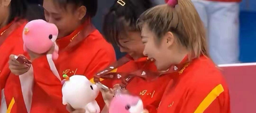 四川女篮输球原因查到了，他才是最大的坑。昨天晚上，四川女篮以68:74输掉了全运