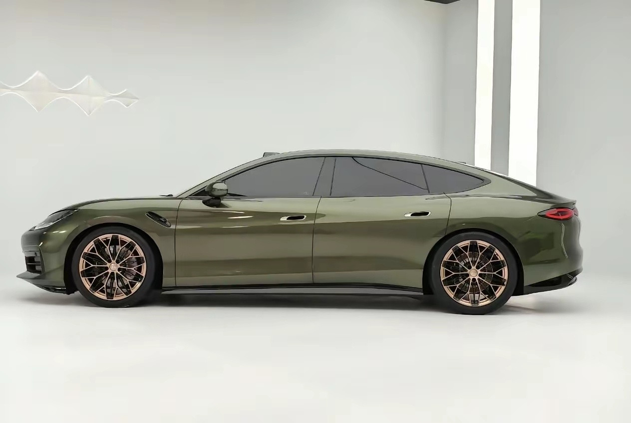 对不起腾势Z9GT，是我“变心”了。不是你不优秀，只是隔壁的方程豹SL实在太“烧