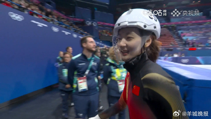 【#王欣然500米小组第一#】#王欣然500米顺利晋级#米兰冬奥会短道速滑女子