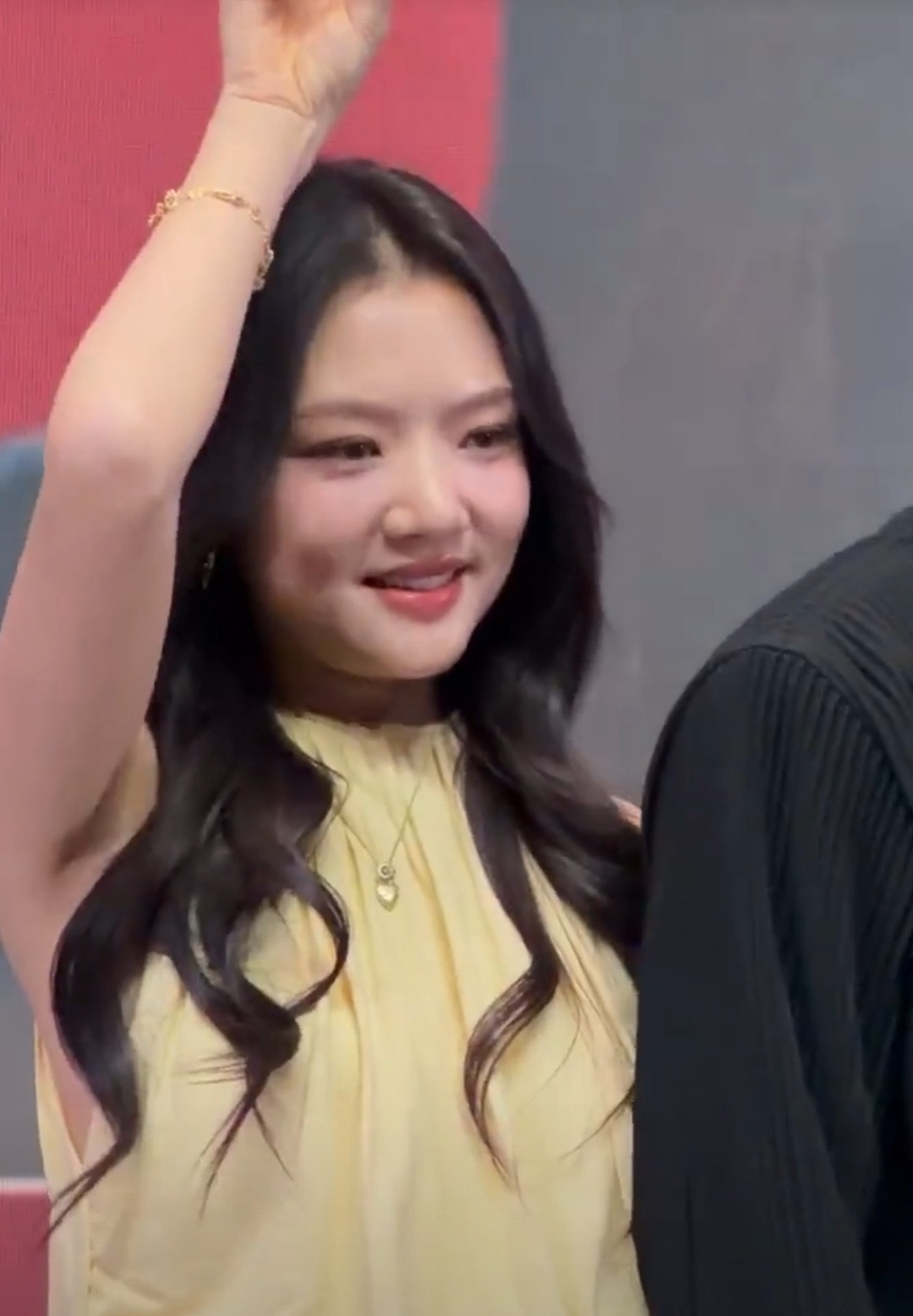 任敏的这个状态确实不好，不要说对比同剧组的女明星就是对比潘粤明和王鹤棣，她这个脸