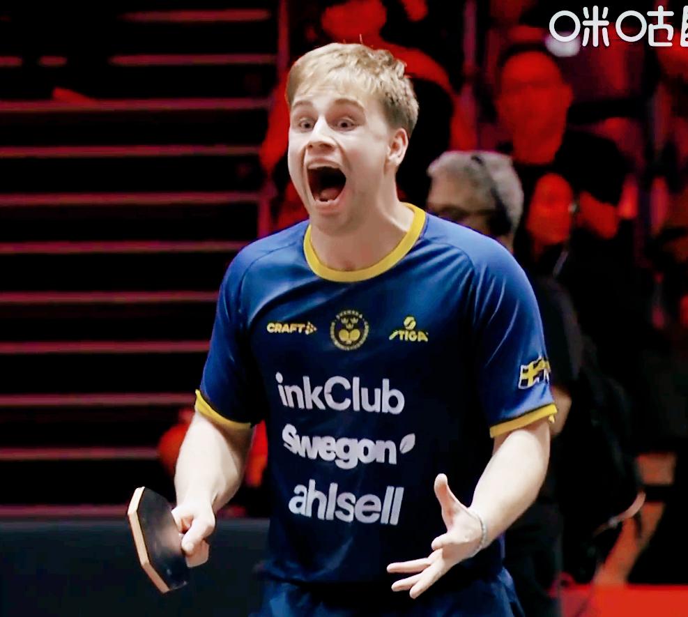 我去！孙逊把莫雷加德看透了，陈垣宇还是打不过小莫。孙逊说：你的接发球没问题，把