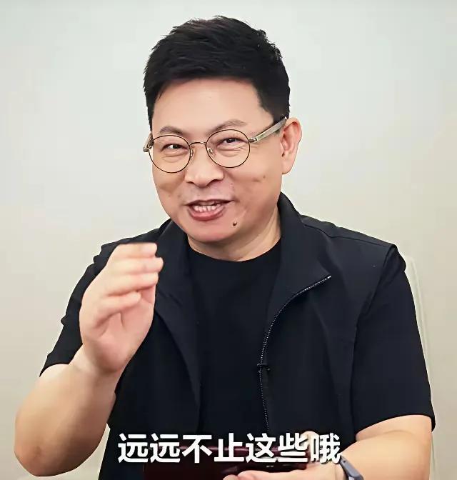 一觉醒来，华为这波“反向操作”震懵手机界，真是“对自己更狠，对客户更真”，客户买