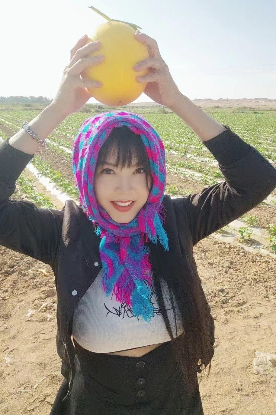 一个台湾姑娘，跑到大陆的山沟沟里去带货，结果说出一段让绿营侧翼"青鸟"集体破防的