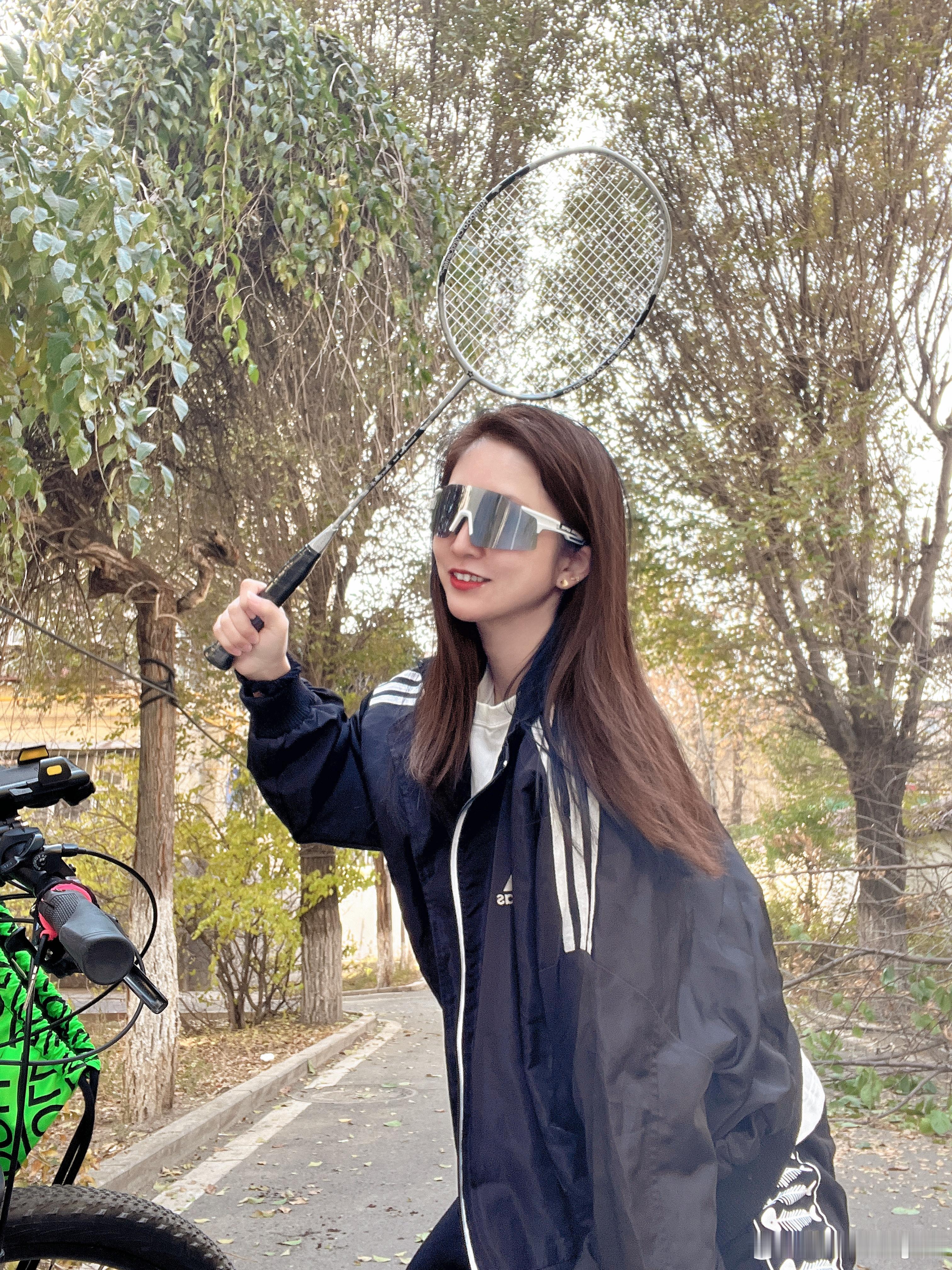 健身秋冬运动打卡乌鲁木齐的秋冬还是蛮冷的5-10度左右，准备骑个自行车