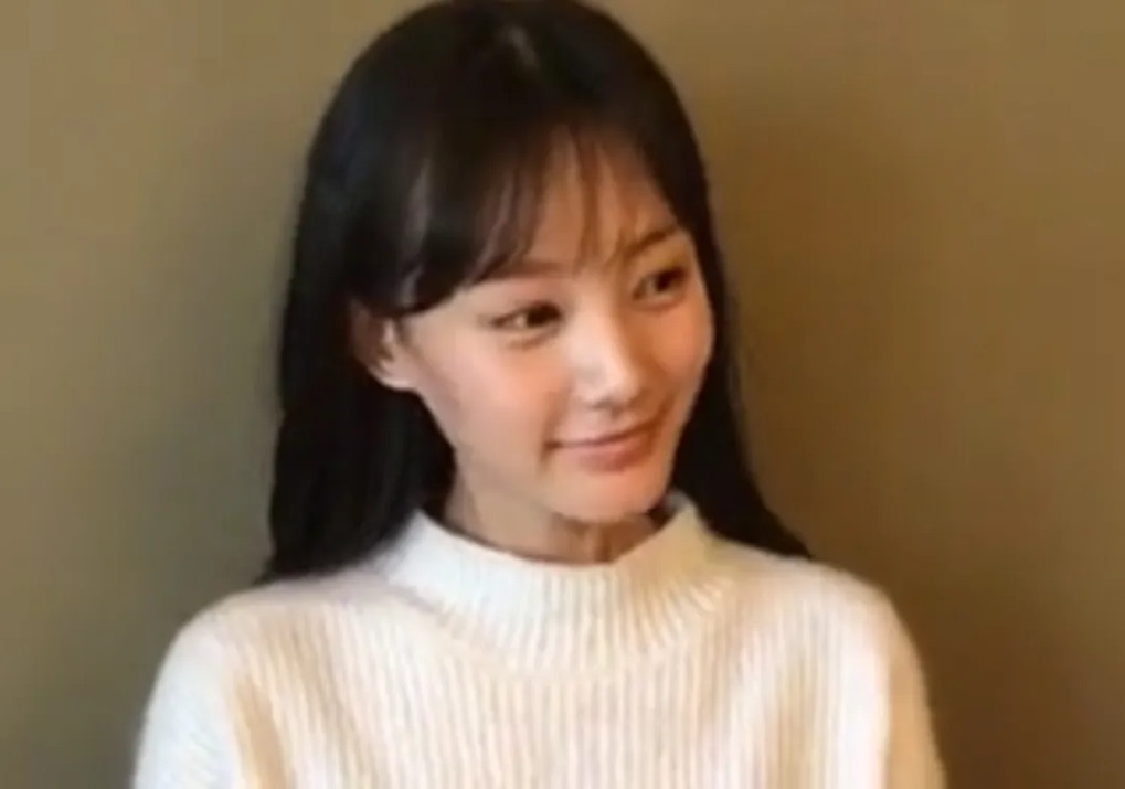 于正为什么一直捧李一桐？于正说：“整个娱乐圈我最爱的二个女人，吴谨言和李一桐”。