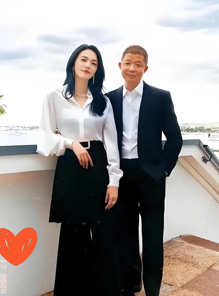 姚晨翻出曹郁藏的6万存折当场发飙，现在回看这事，只剩满心唏嘘！当初曹郁为了