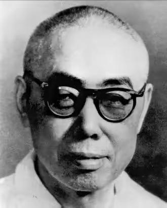 1968年，被永久开除党籍的国歌词作者田汉，在狱中结束了70载的生命，过了7年，