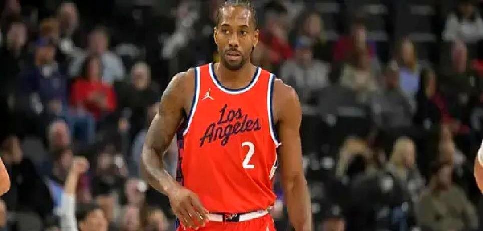 差一点啊！伦纳德就真来勇士了。这事就发生在今年2月份，交易截止日前，勇士和快