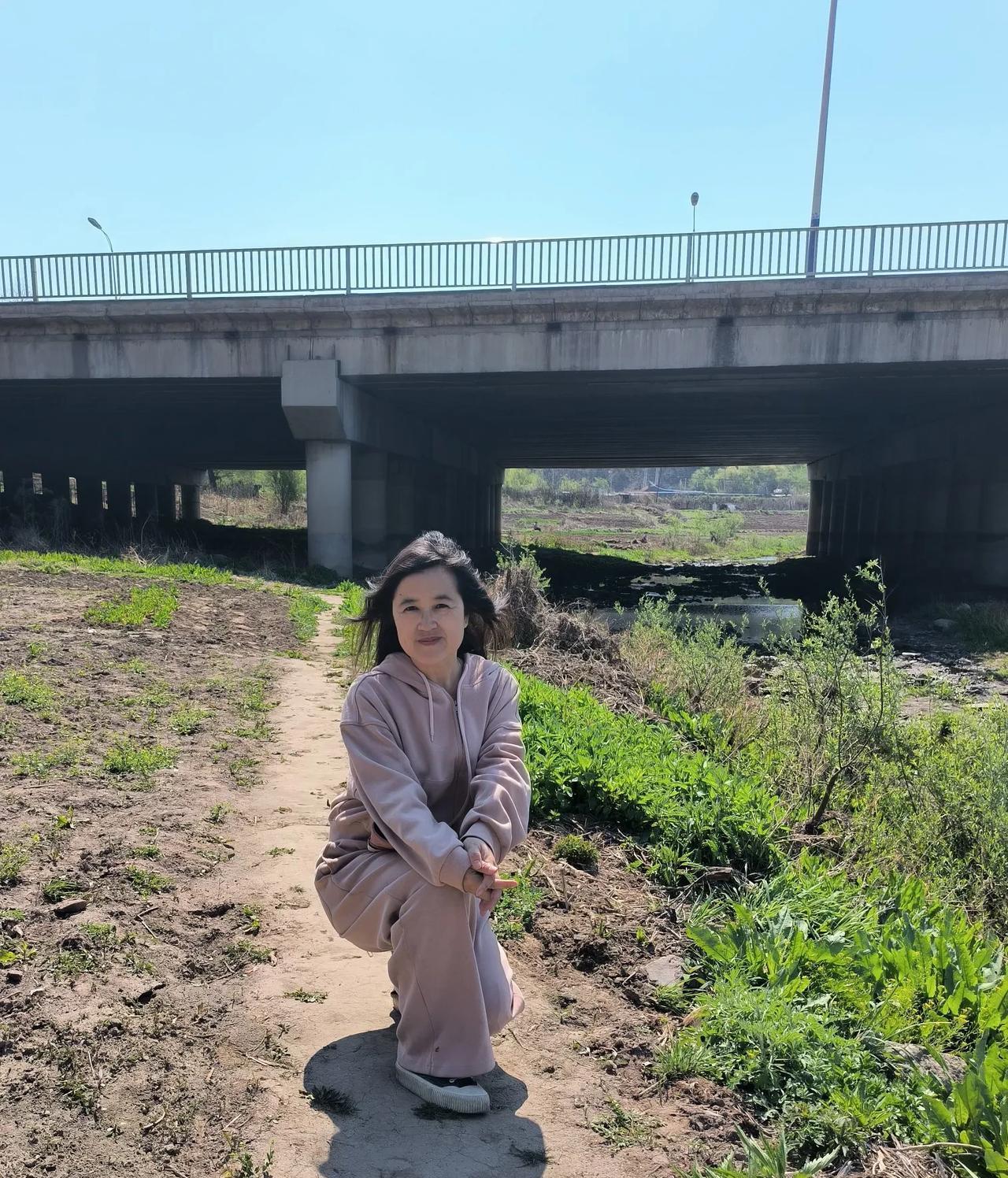 “停水停电还蹦哒啥，给年轻人留位置”73年出生，23年退休，退休金