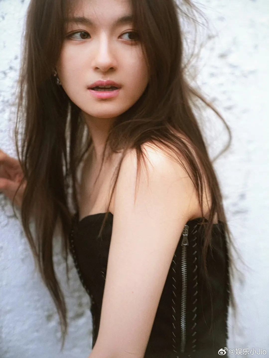 李兰迪妆容越素越美的含金量还在上升，她好适合这种风格​​​