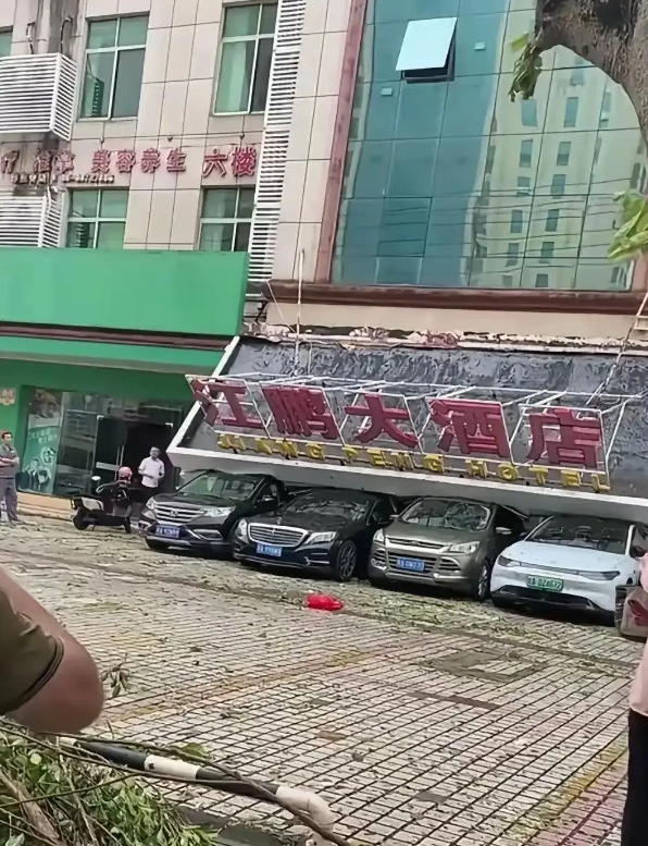 原来大奔也能压趴着，江鹏要减肥了