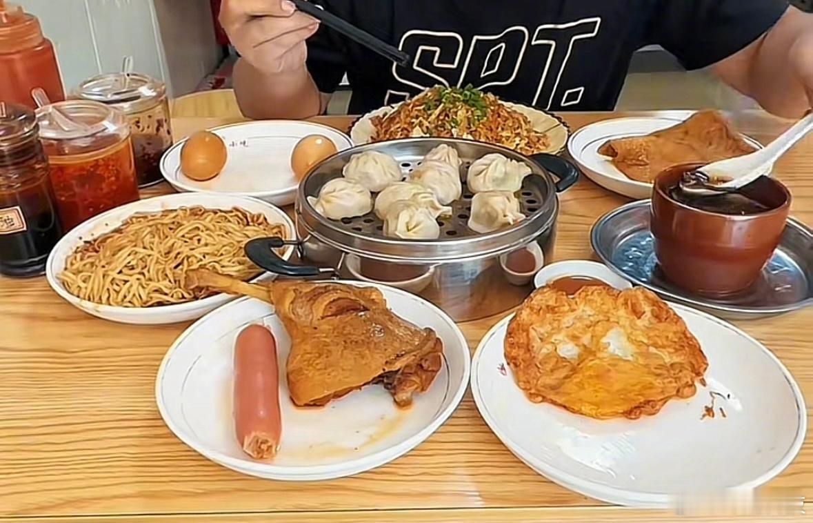 只有兄弟才能明白这顿饭的价值。​​​