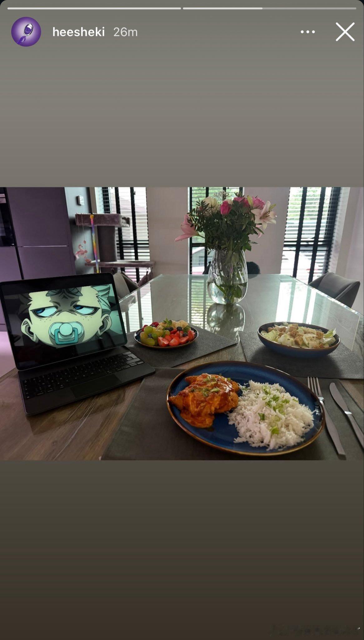 又入动漫坑的法国人埃基蒂克吃饭看动漫这是哪一部动漫？​​​