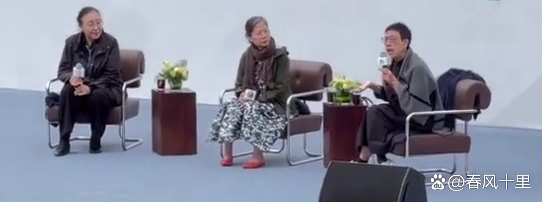 著名导演许鞍华近日对演员马思纯在电影《第一炉香》中的表现公开批评，称对方台词、体