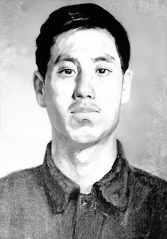 1982年，饶河县终于找到了迷失40多年的抗联第七军军长陈荣久的墓地，打开一看：