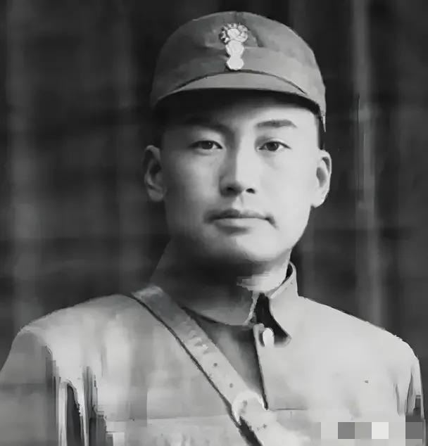 抗日名将拒起义，一句话见尽乱世风骨1949年，国军师长黄振涛劝吉星文起义，