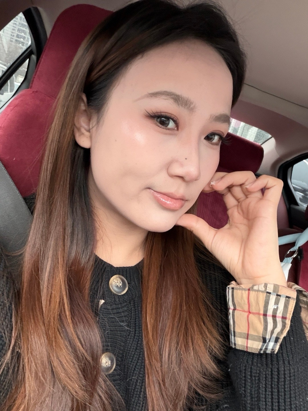 以为的淡妆vs实际上的淡妆每次想画淡妆的时候画着画着就浓了想着要不今天就打个底吧